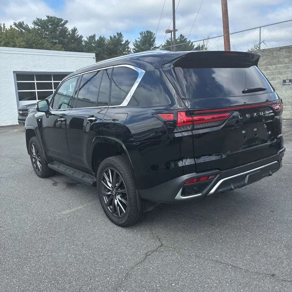 2022 Lexus LX 600 F SPORT Handling