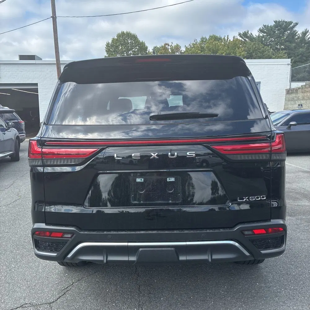 2022 Lexus LX 600 F SPORT Handling