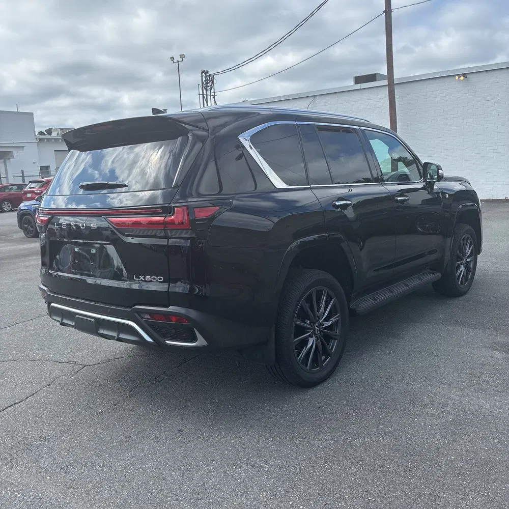2022 Lexus LX 600 F SPORT Handling