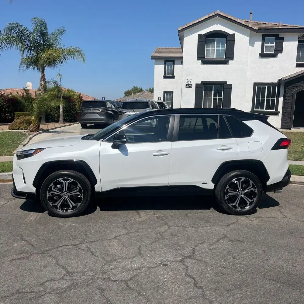 2025 Toyota RAV4 Plug-in Hybrid XSE