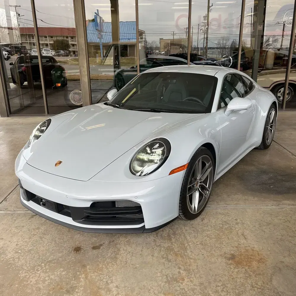 2025 Porsche 911 Carrera