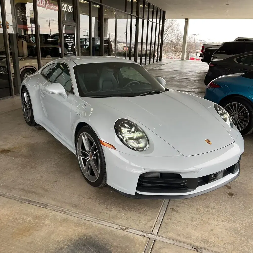 2025 Porsche 911 Carrera