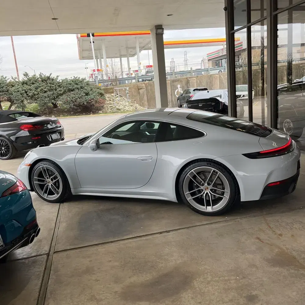 2025 Porsche 911 Carrera