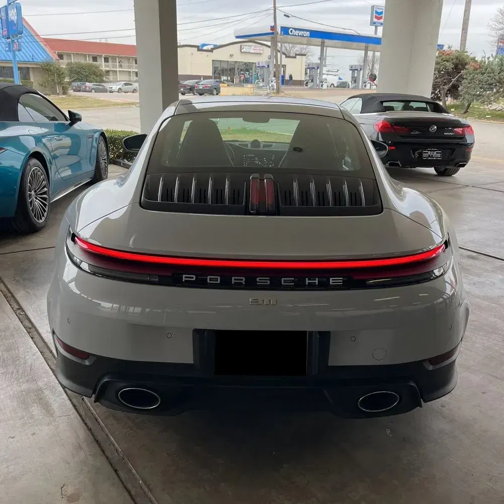 2025 Porsche 911 Carrera