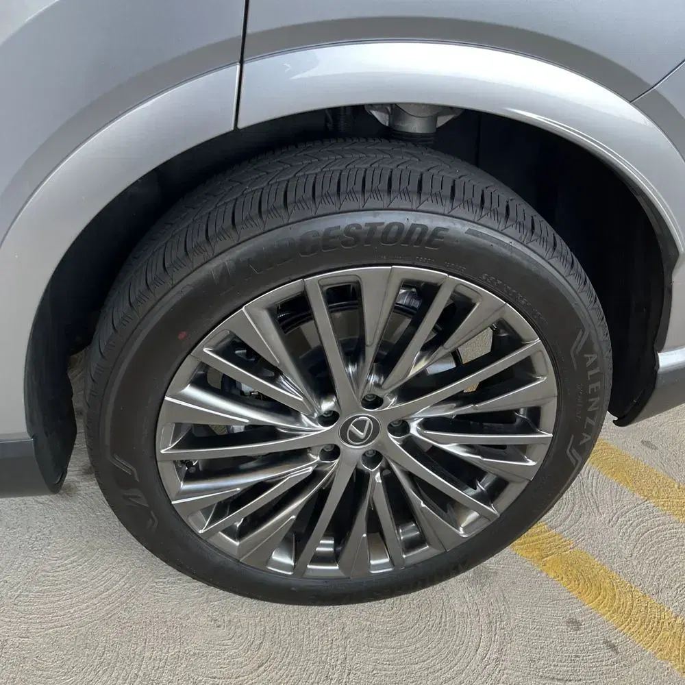 2024 Lexus RX 450h+ Luxury