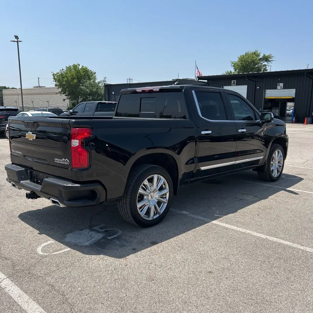2023 Chevrolet Silverado 1500 High Country