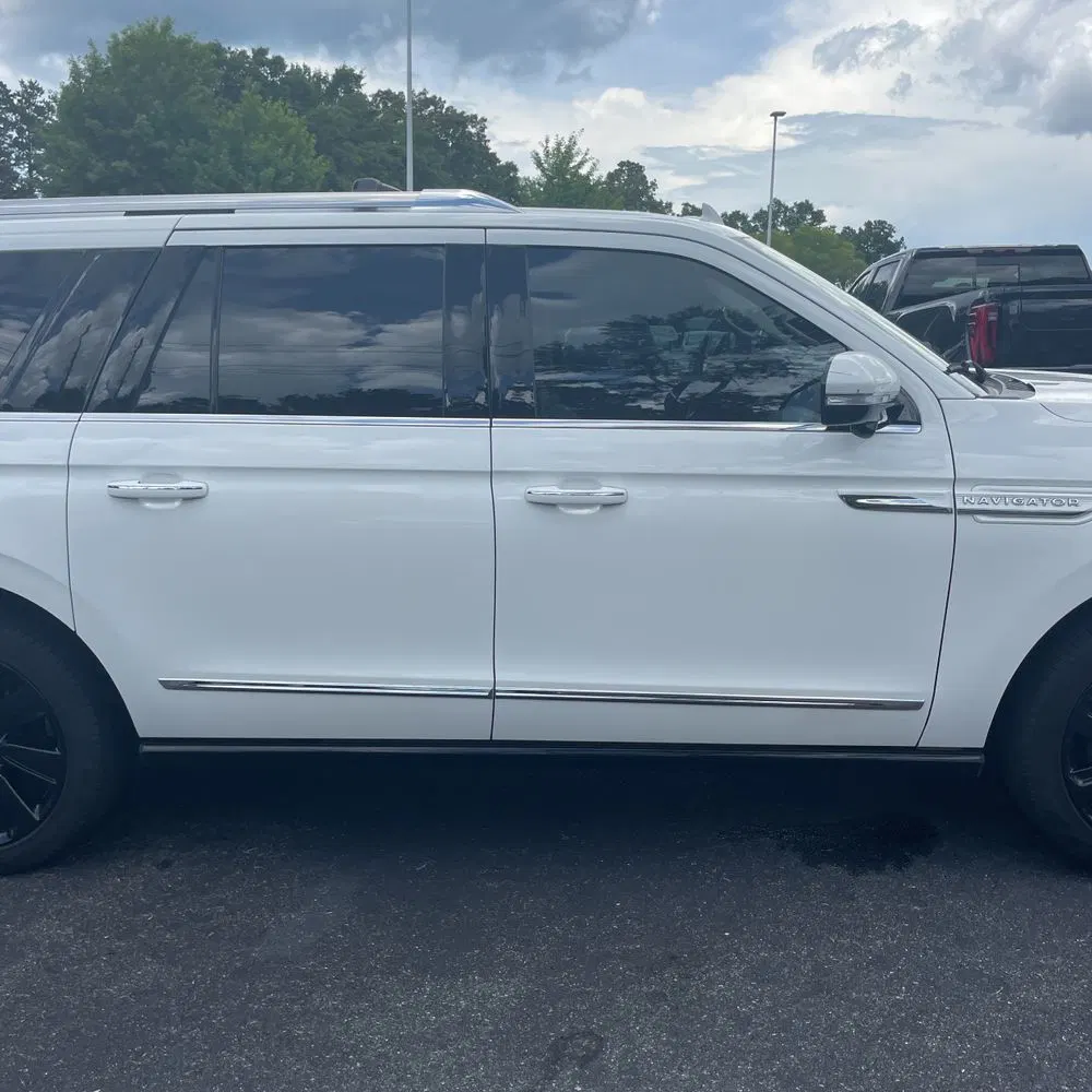 2023 Lincoln Navigator L Reserve
