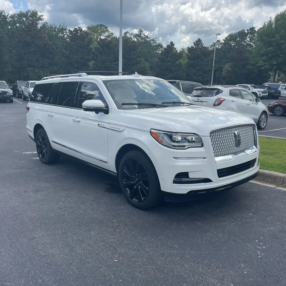 2023 Lincoln Navigator L Reserve