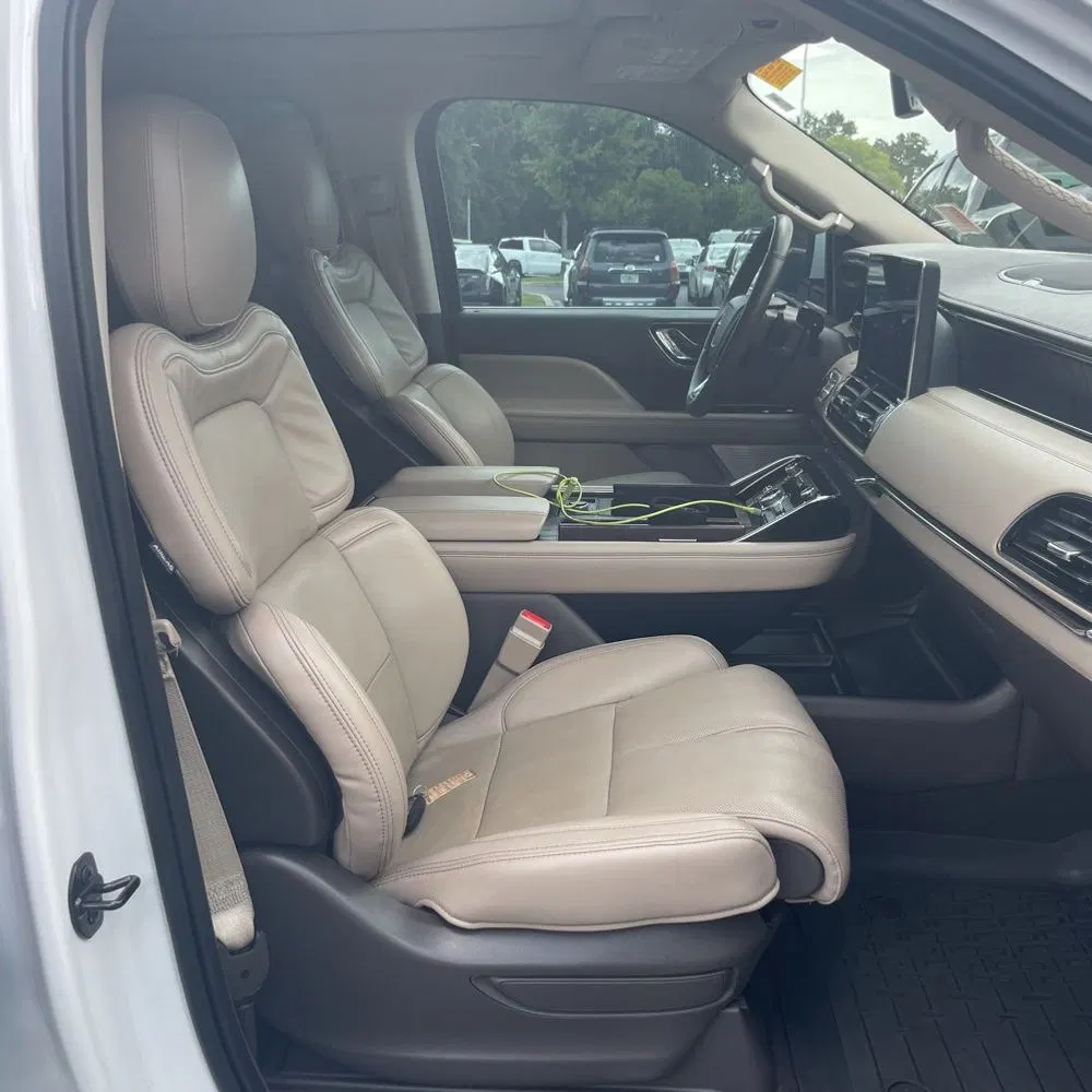 2023 Lincoln Navigator L Reserve