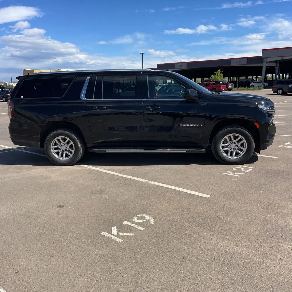 2024 Chevrolet Suburban LS