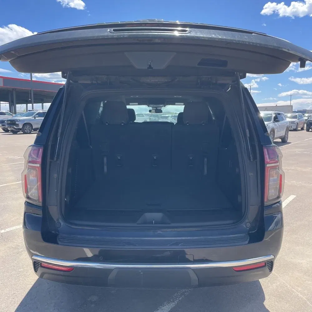 2024 Chevrolet Suburban LS