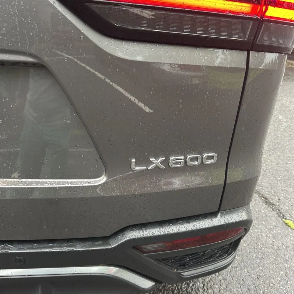 2023 Lexus LX 600 F SPORT Handling