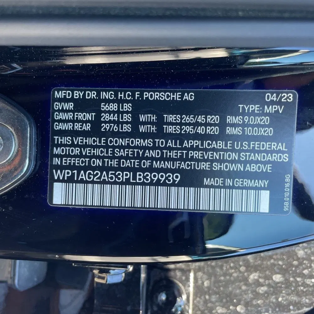 2023 Porsche Macan S