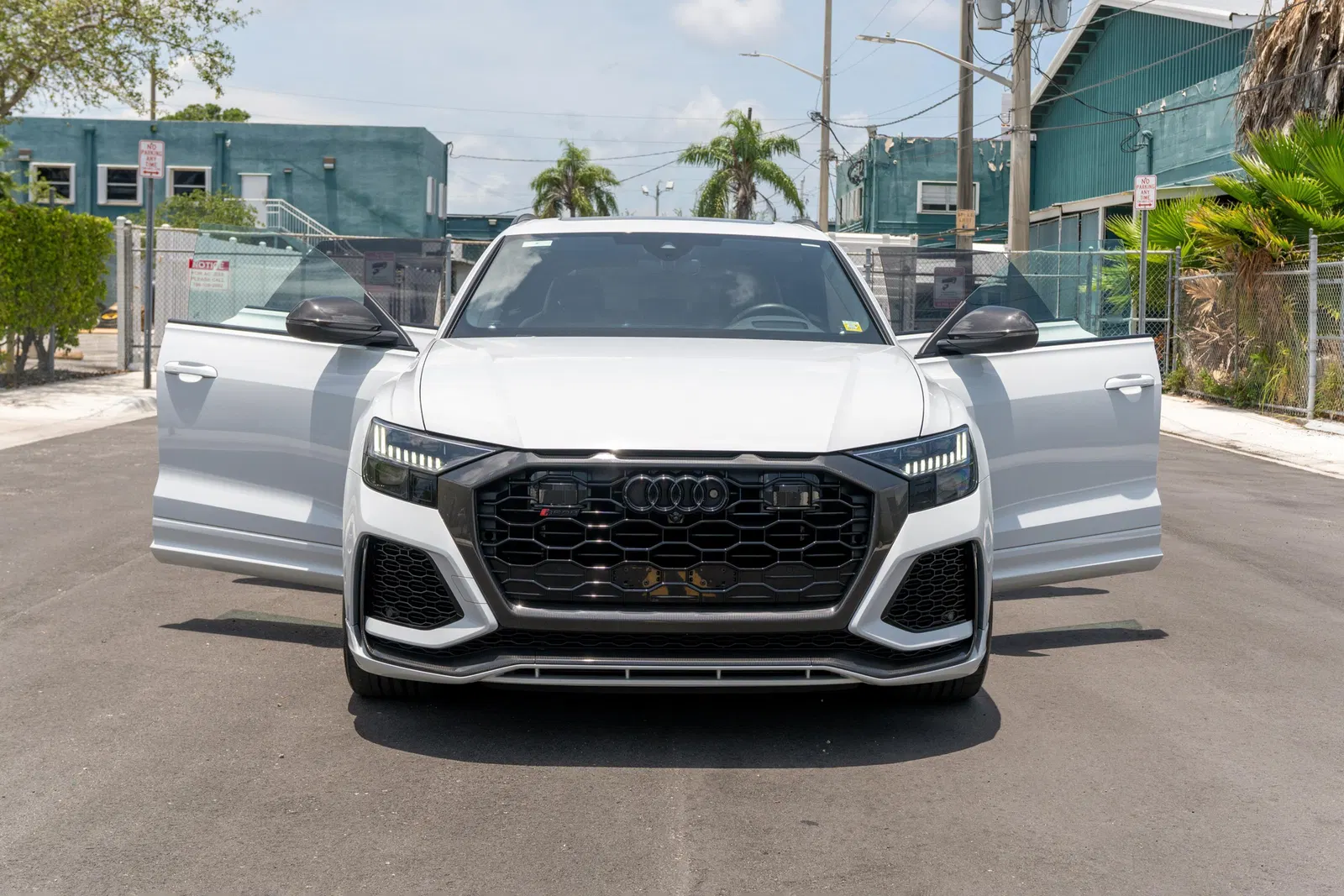 2023 Audi RS Q8 - 591-hp Twin-Turbo V8, Highly Equipped, AWD, Some Modifications