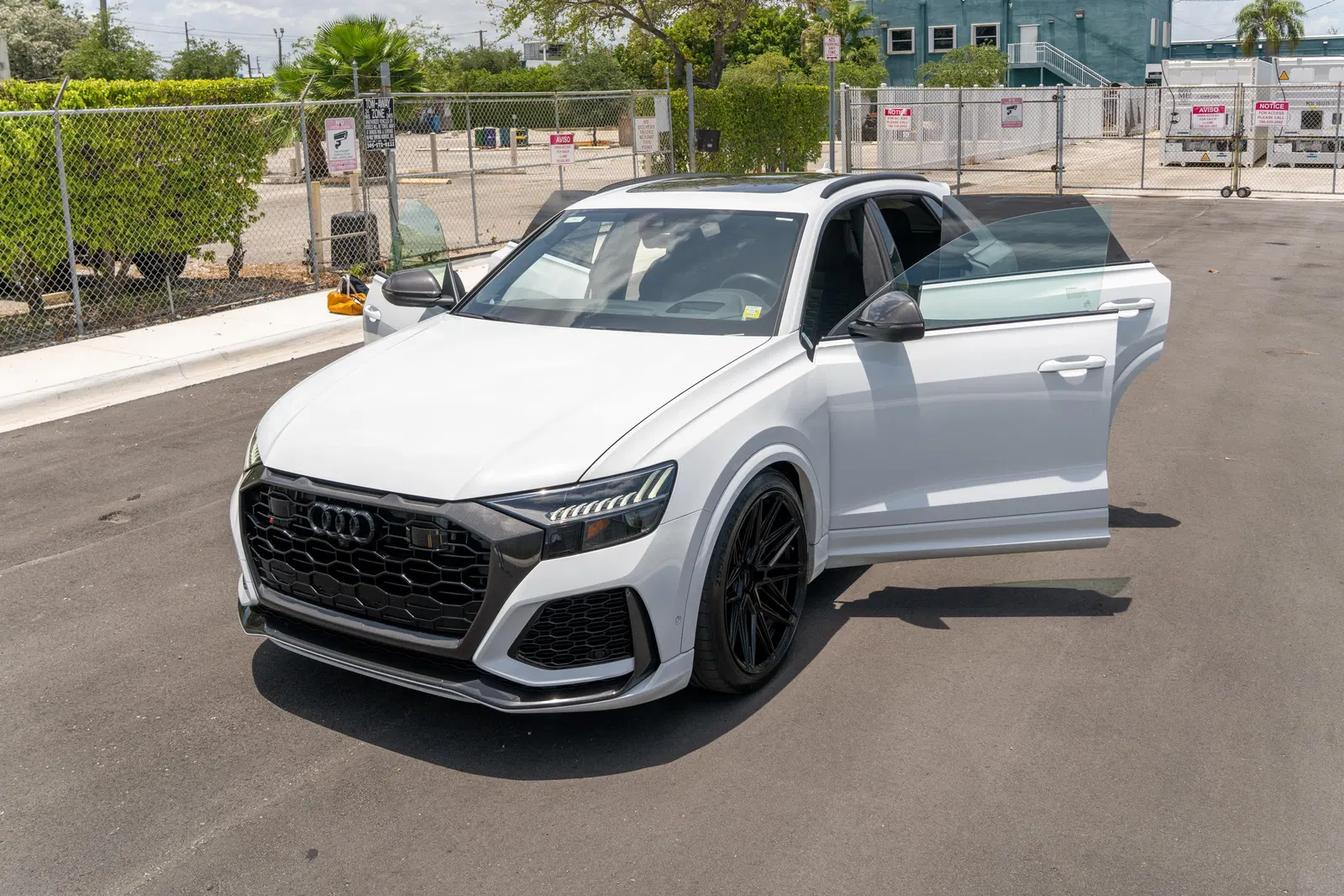 2023 Audi RS Q8 - 591-hp Twin-Turbo V8, Highly Equipped, AWD, Some Modifications