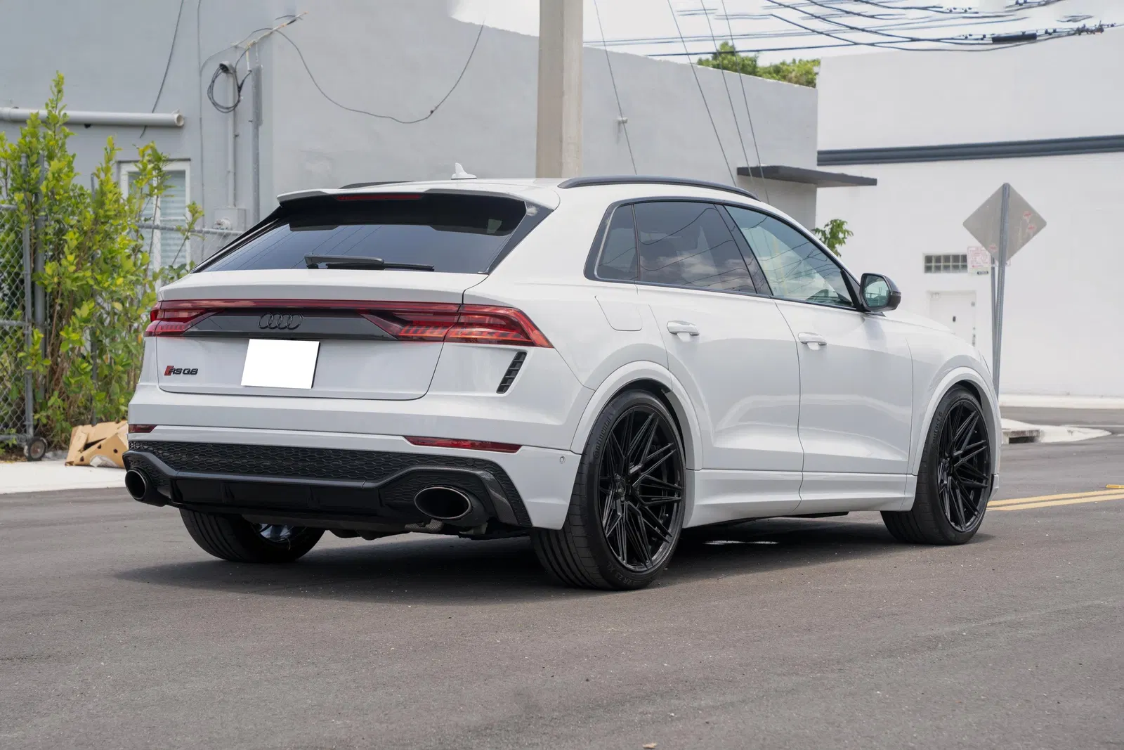 2023 Audi RS Q8 - 591-hp Twin-Turbo V8, Highly Equipped, AWD, Some Modifications