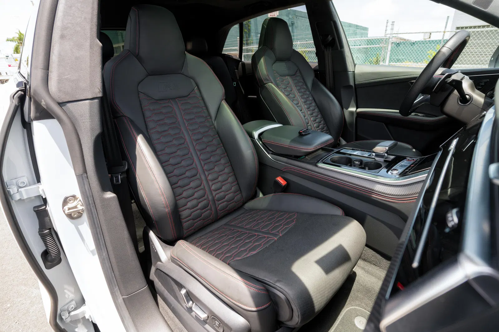 2023 Audi RS Q8 - 591-hp Twin-Turbo V8, Highly Equipped, AWD, Some Modifications