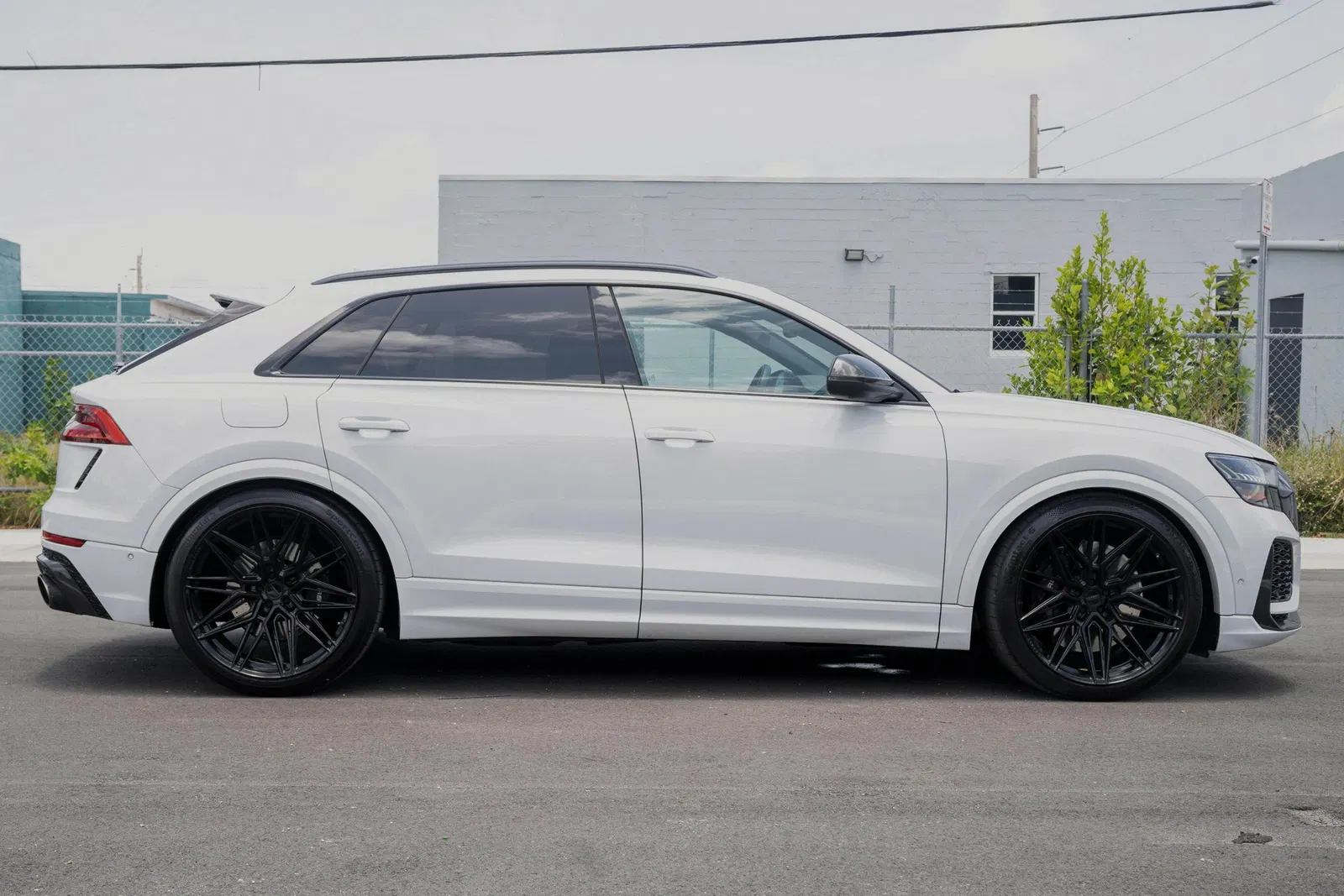 2023 Audi RS Q8 - 591-hp Twin-Turbo V8, Highly Equipped, AWD, Some Modifications