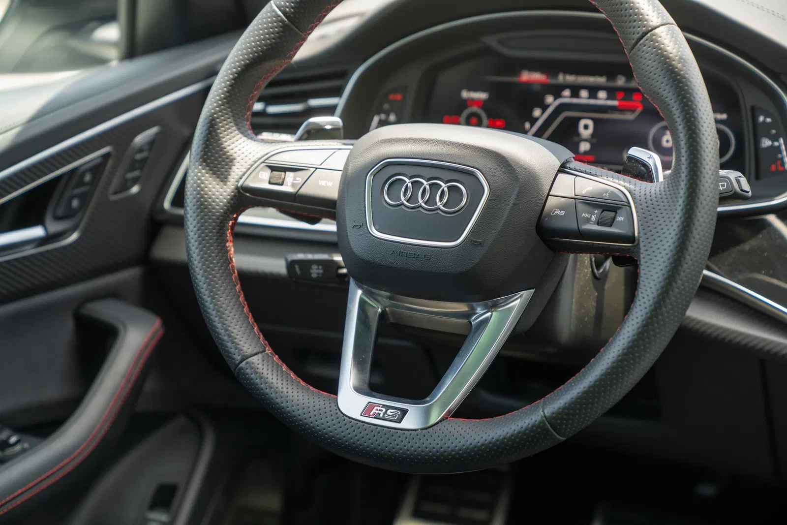 2023 Audi RS Q8 - 591-hp Twin-Turbo V8, Highly Equipped, AWD, Some Modifications