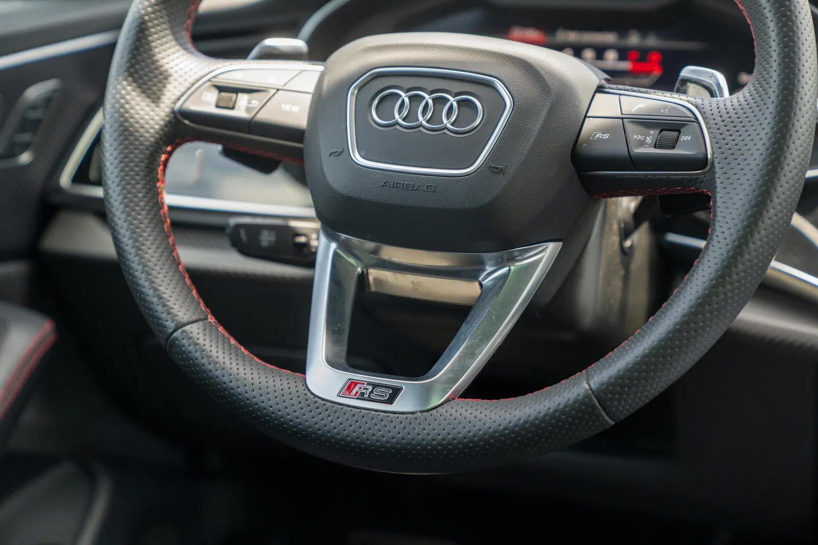 2023 Audi RS Q8 - 591-hp Twin-Turbo V8, Highly Equipped, AWD, Some Modifications