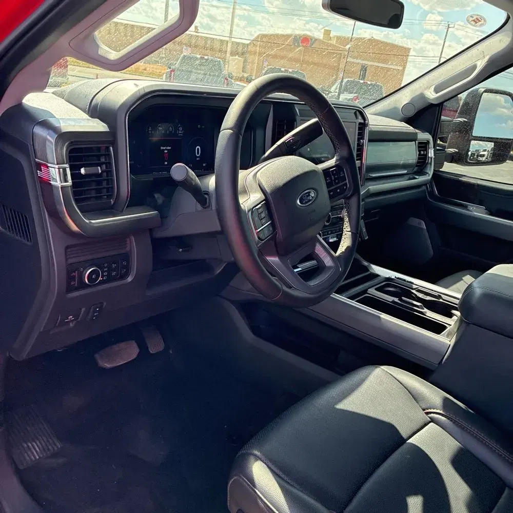 2025 Ford F-350 Super Duty Lariat