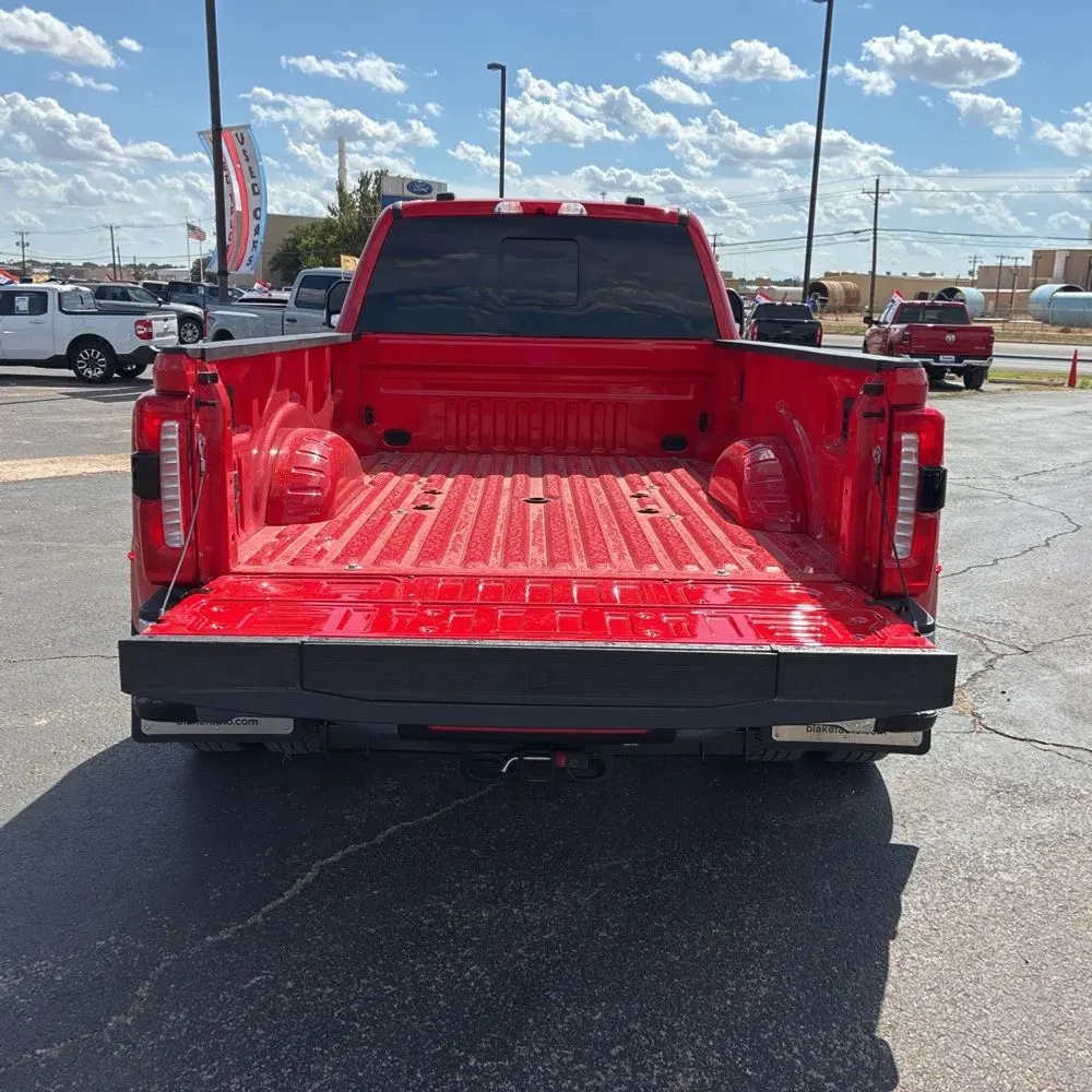 2025 Ford F-350 Super Duty Lariat