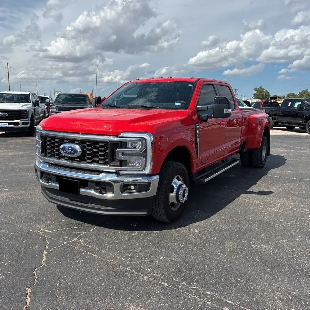 2025 Ford F-350 Super Duty Lariat
