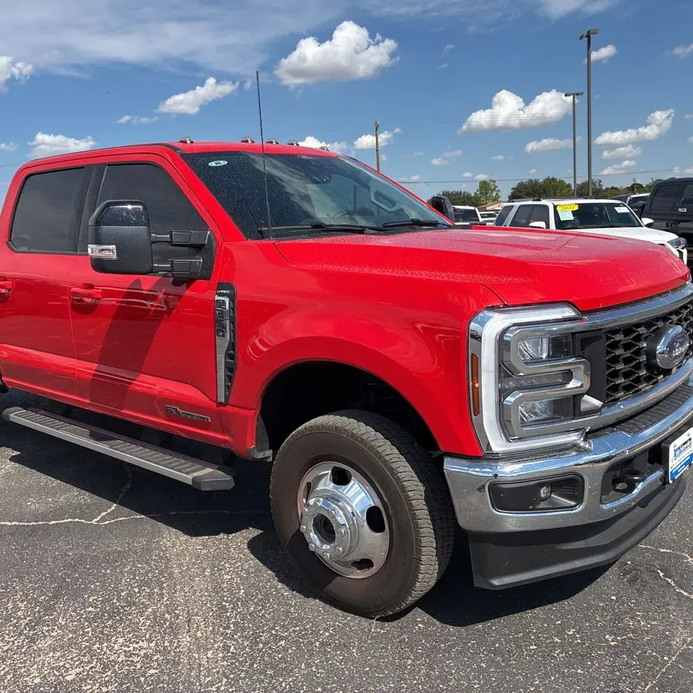 2025 Ford F-350 Super Duty Lariat