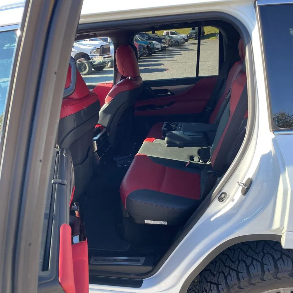2024 Lexus LX 600 F SPORT Handling
