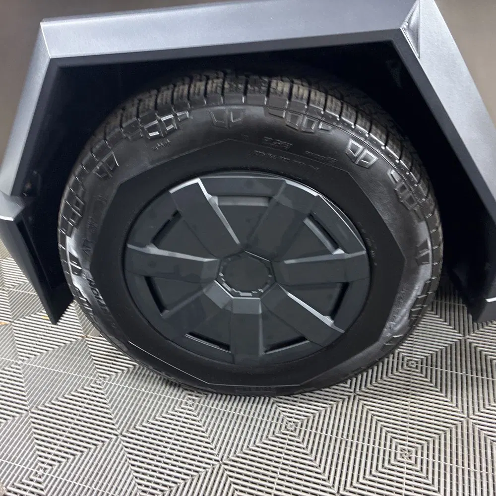 2025 Tesla Cybertruck Base