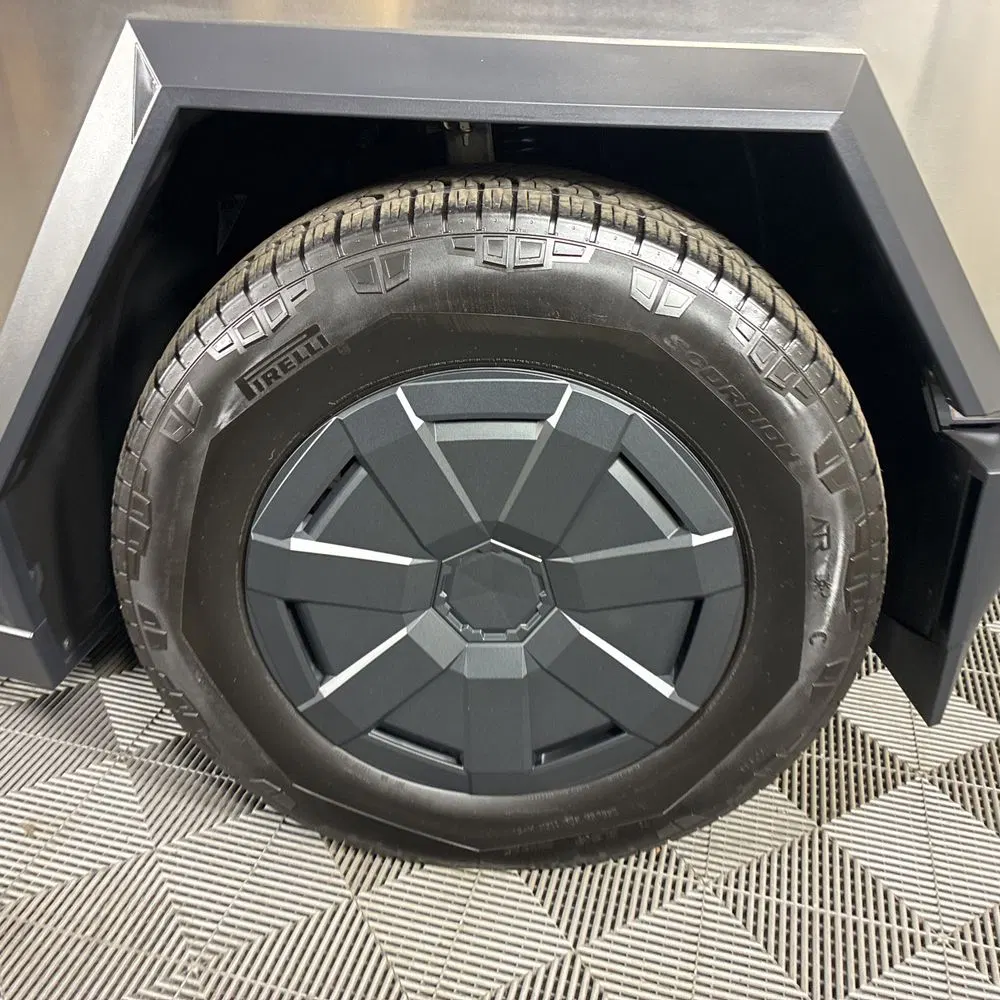 2025 Tesla Cybertruck Base