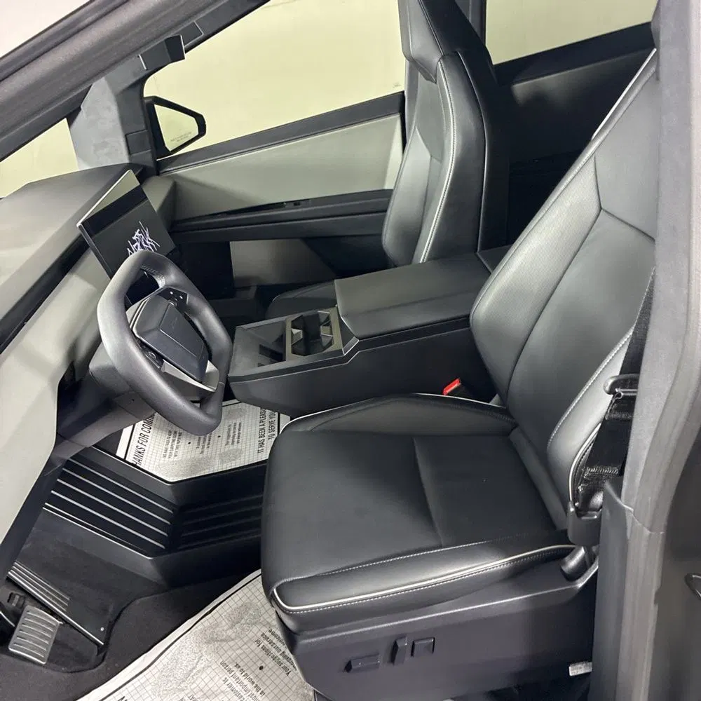 2025 Tesla Cybertruck Base