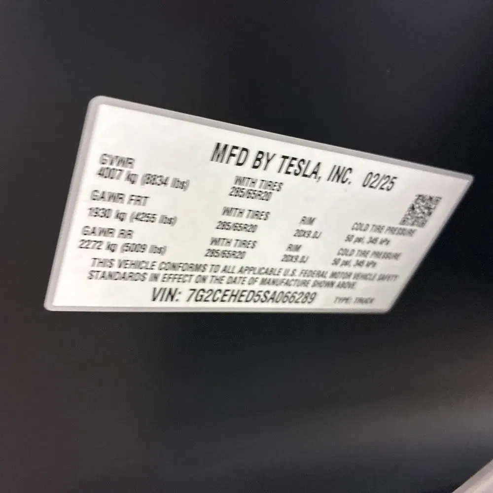 2025 Tesla Cybertruck Base