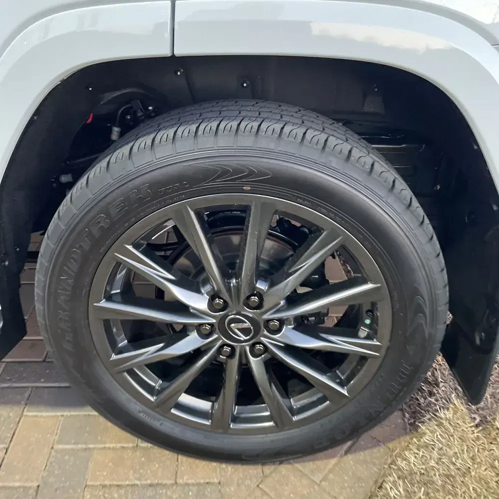2024 Lexus LX 600 F SPORT Handling