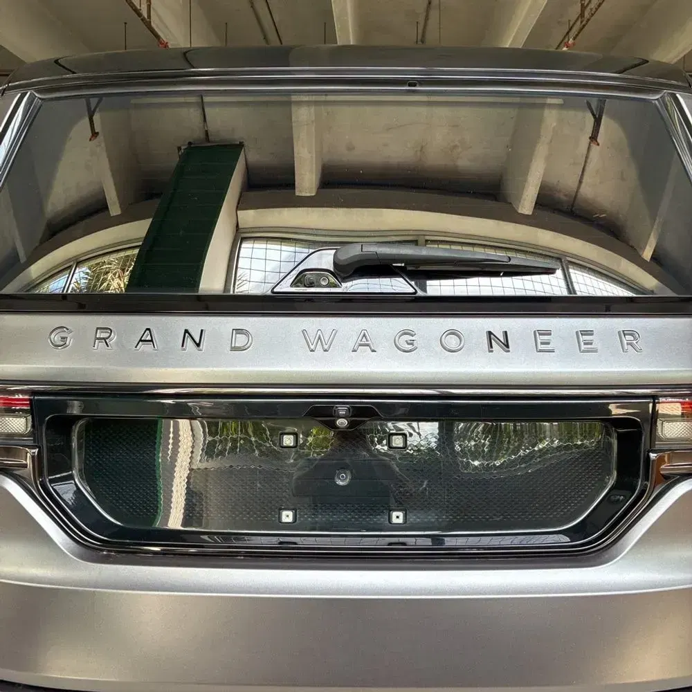 2022 Jeep Grand Wagoneer Obsidian