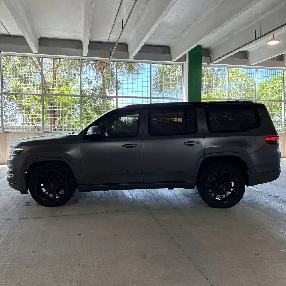 2022 Jeep Grand Wagoneer Obsidian