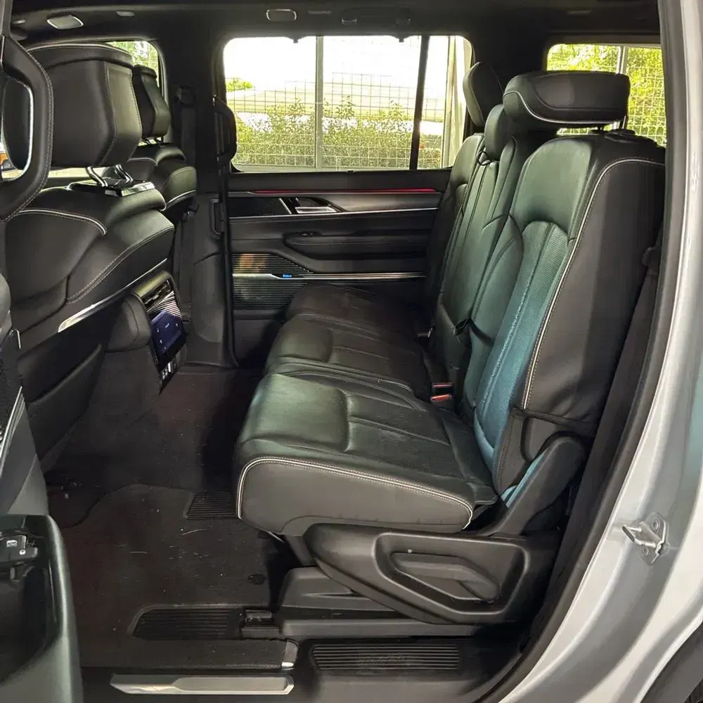 2022 Jeep Grand Wagoneer Obsidian