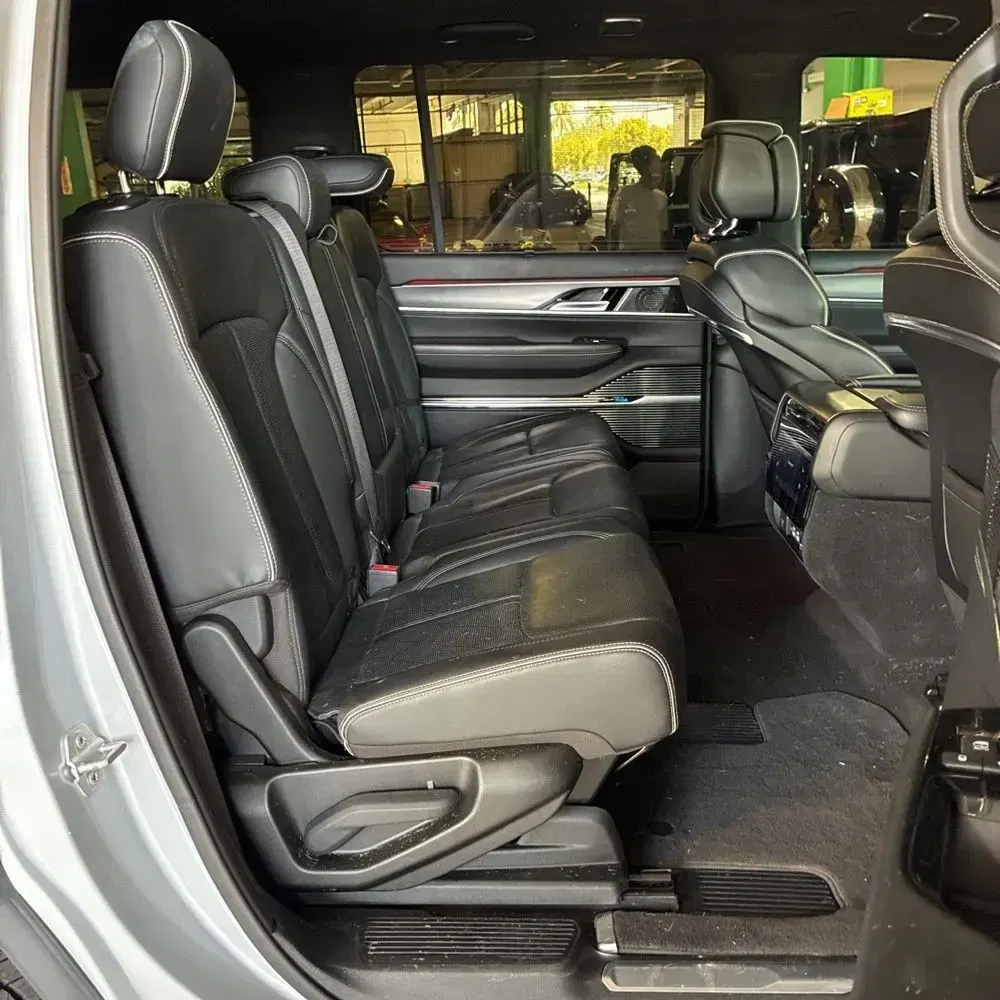 2022 Jeep Grand Wagoneer Obsidian