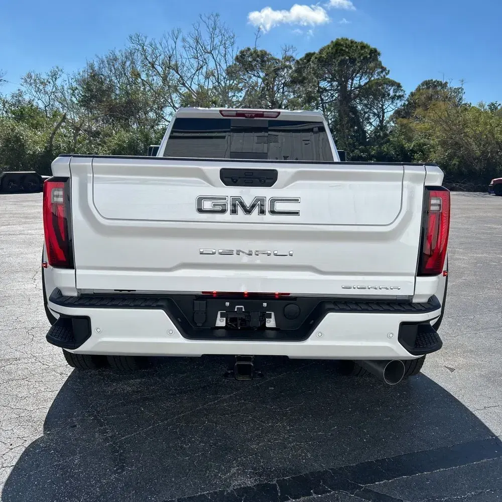 2025 GMC Sierra 3500HD Denali Ultimate