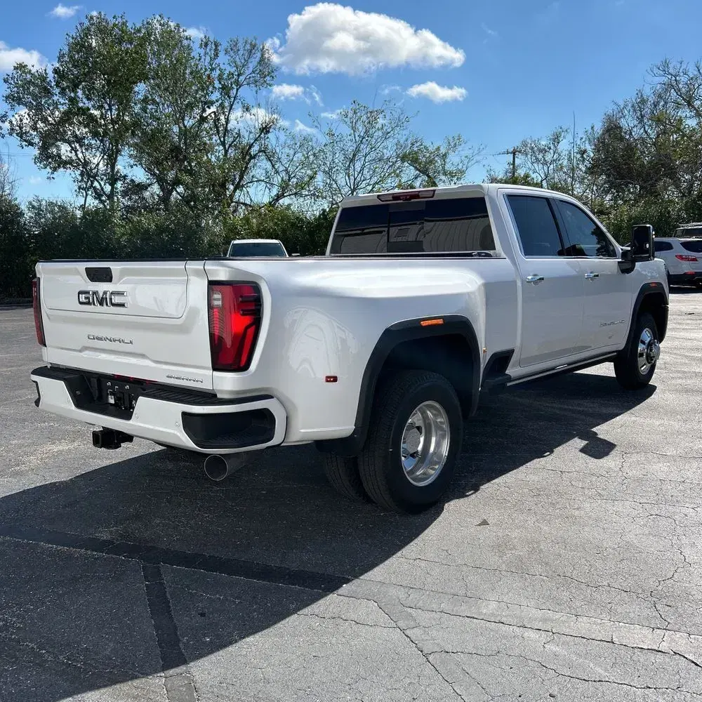 2025 GMC Sierra 3500HD Denali Ultimate