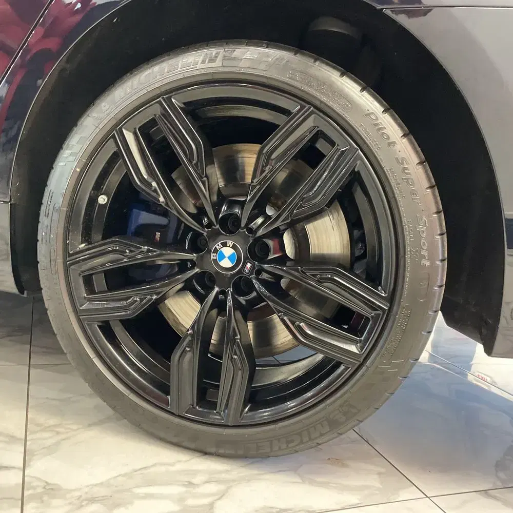 2022 BMW 7-Series M760xi