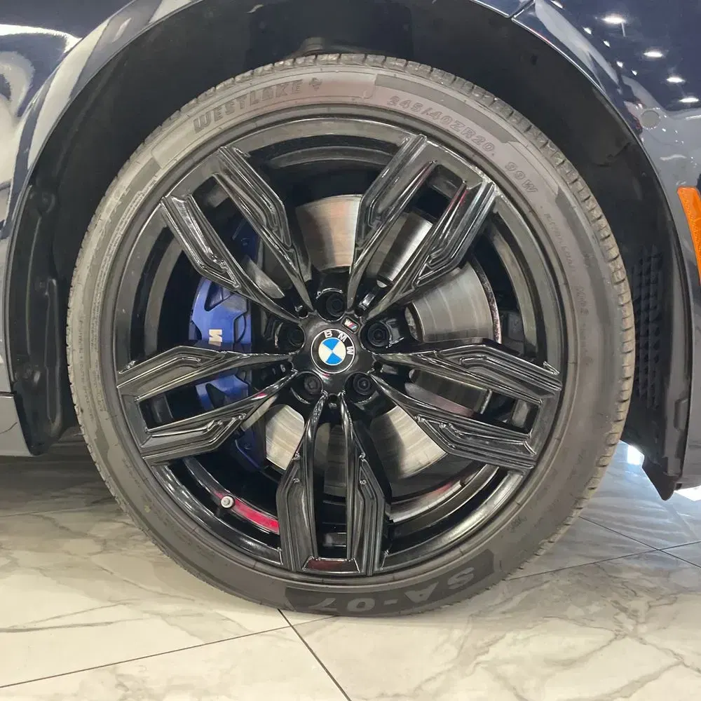 2022 BMW 7-Series M760xi
