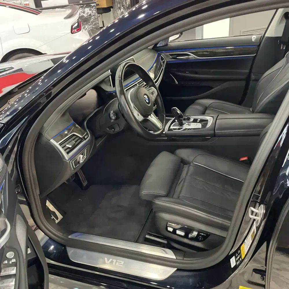 2022 BMW 7-Series M760xi