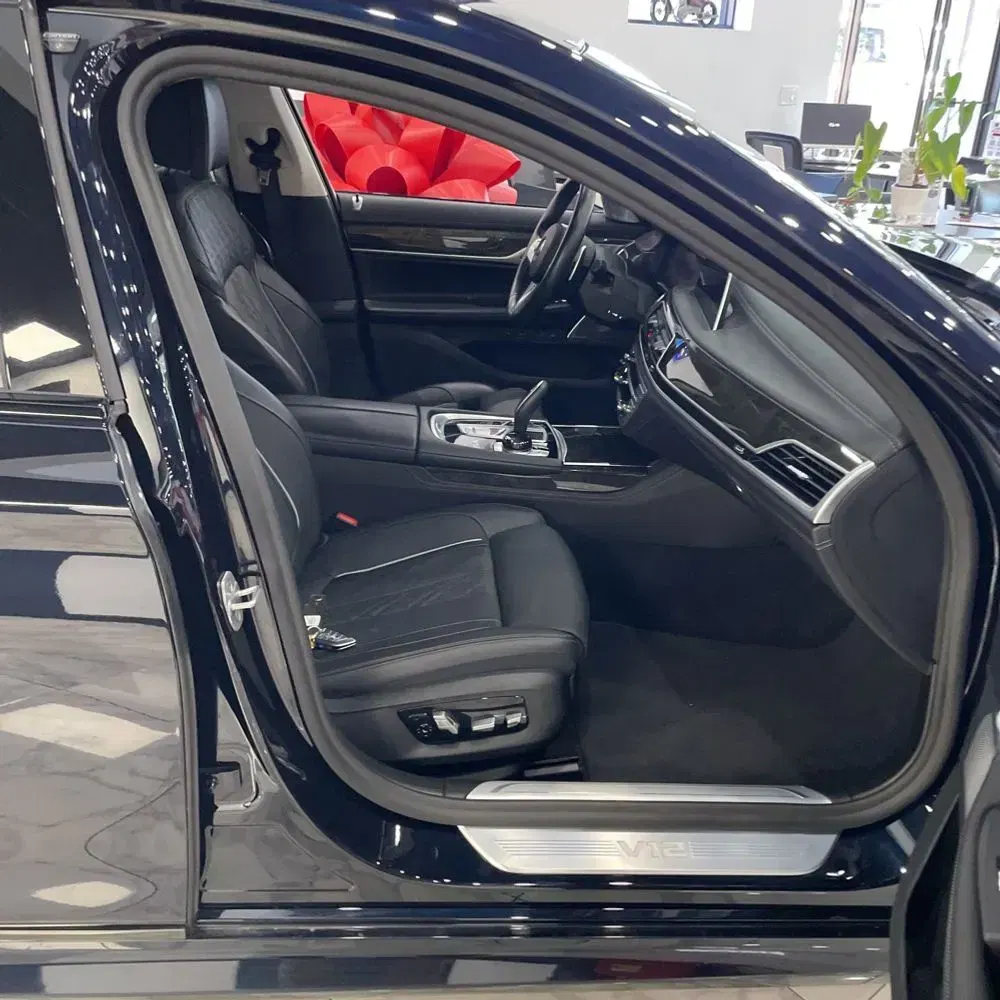 2022 BMW 7-Series M760xi