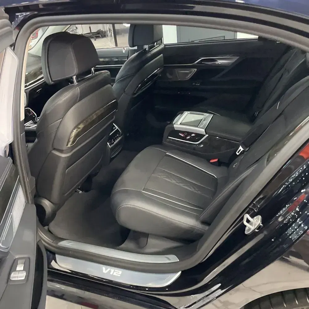 2022 BMW 7-Series M760xi