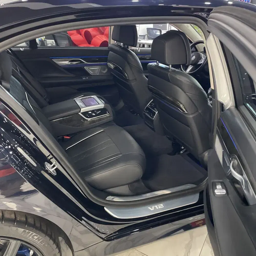 2022 BMW 7-Series M760xi