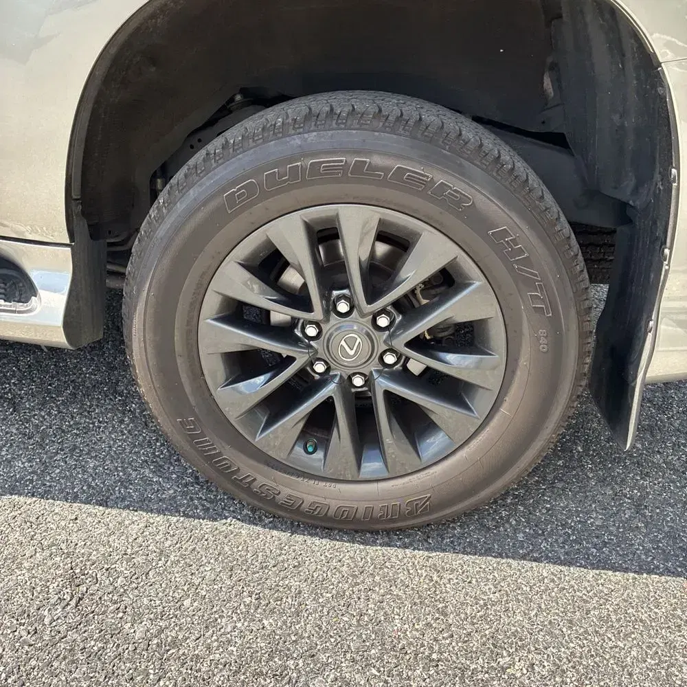 2023 Lexus GX 460 Base