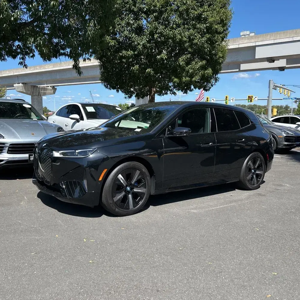 2025 BMW iX xDrive50