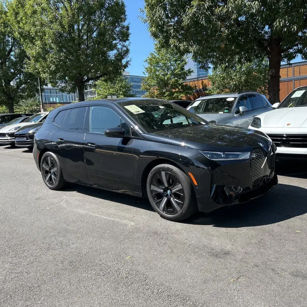 2025 BMW iX xDrive50