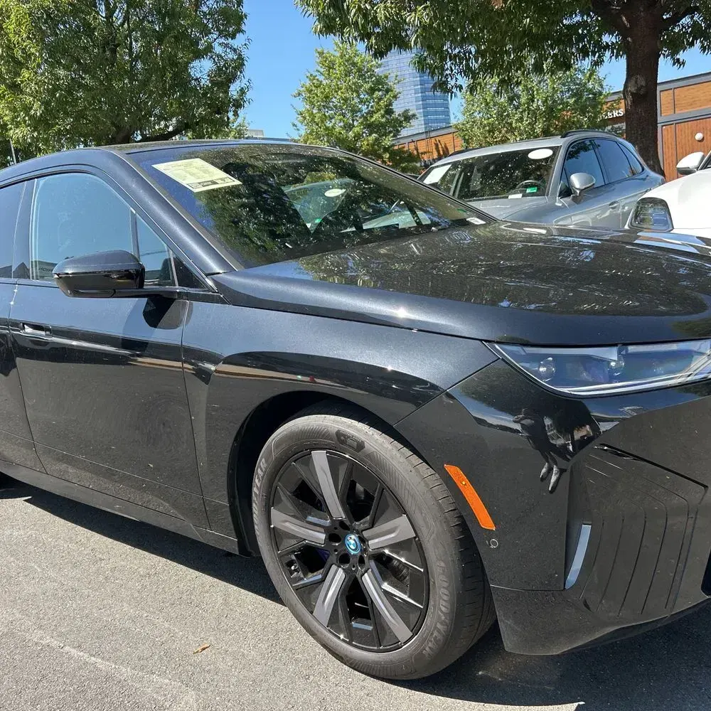 2025 BMW iX xDrive50